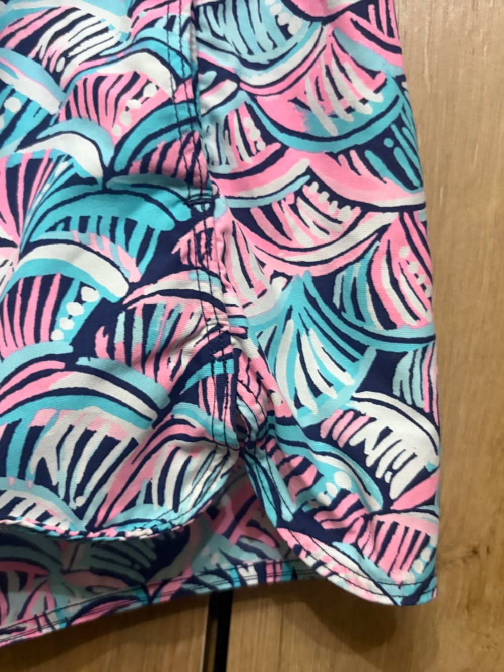 Lilly Pulitzer Run Around Nylon Beach Shorts Size XS Luxletic Pockets Pink Blue - Picture 4 of 6
